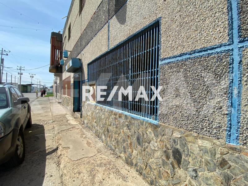 En Venta Edificio Comercial Centro De Punto Fijo