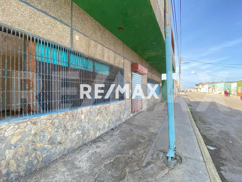 En Venta Edificio Comercial Centro De Punto Fijo