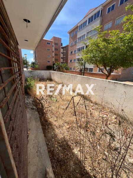 Apartamento en Venta, Parque Residencial San Roman.