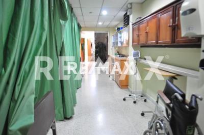 Clinica en Venta, Centro Medico Cardon, Urb. Zarabon.