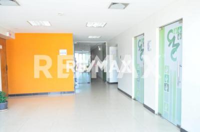 Clinica en Venta, Centro Medico Cardon, Urb. Zarabon.