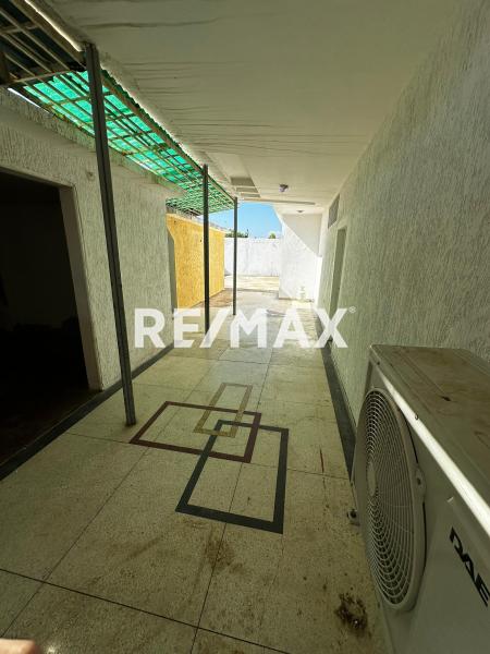 Casa en Alquiler Judibana, Av. El Centro.  Los Taques Estado Falcon
