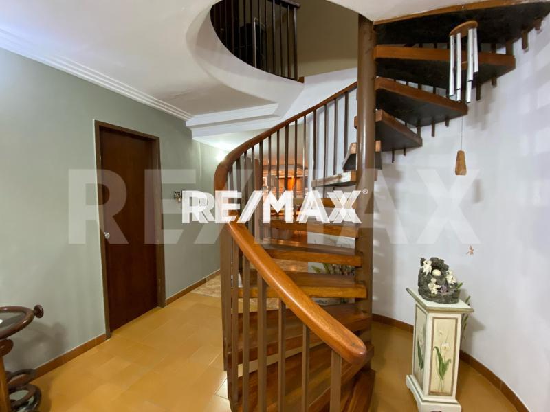 CASA EN VENTA EN LA PUERTA MARAVEN