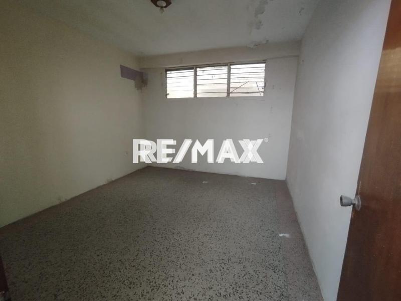 APARTAMENTO EN VENTA UBICADO EN LA AV. BOLIVAR , PUNTO FIJO