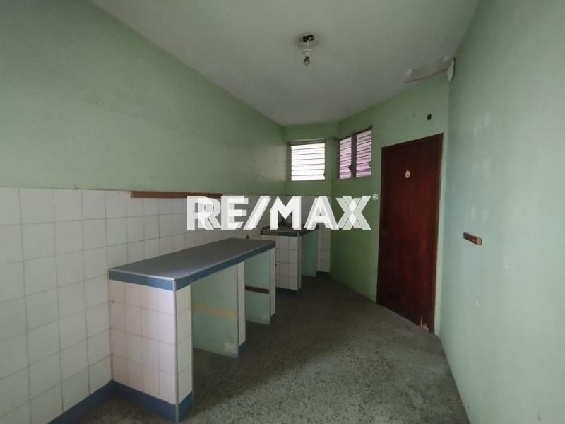 APARTAMENTO EN VENTA UBICADO EN LA AV. BOLIVAR , PUNTO FIJO
