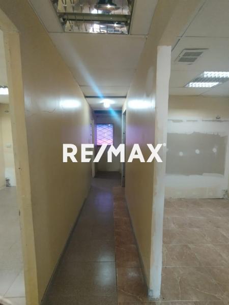 EN VENTA LOCAL COMERCIAL