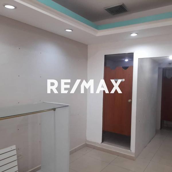 Local en Venta C.C. Las Virtudes Planta Alta