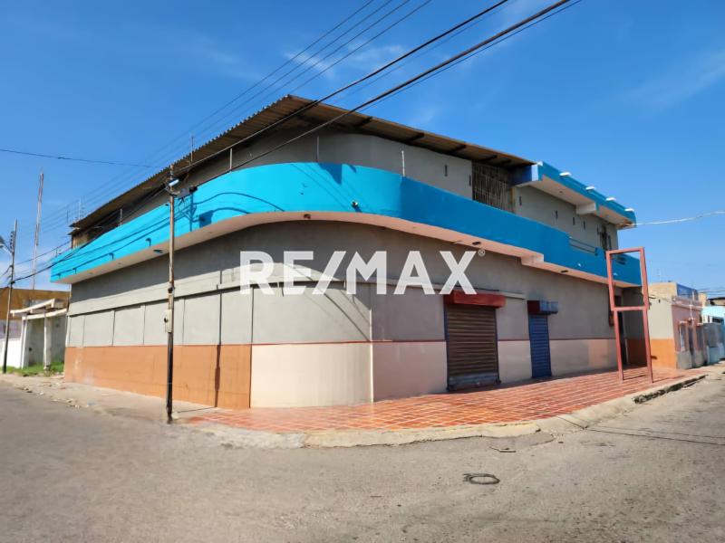 En Venta Edificio Comercial Calle Arismendi