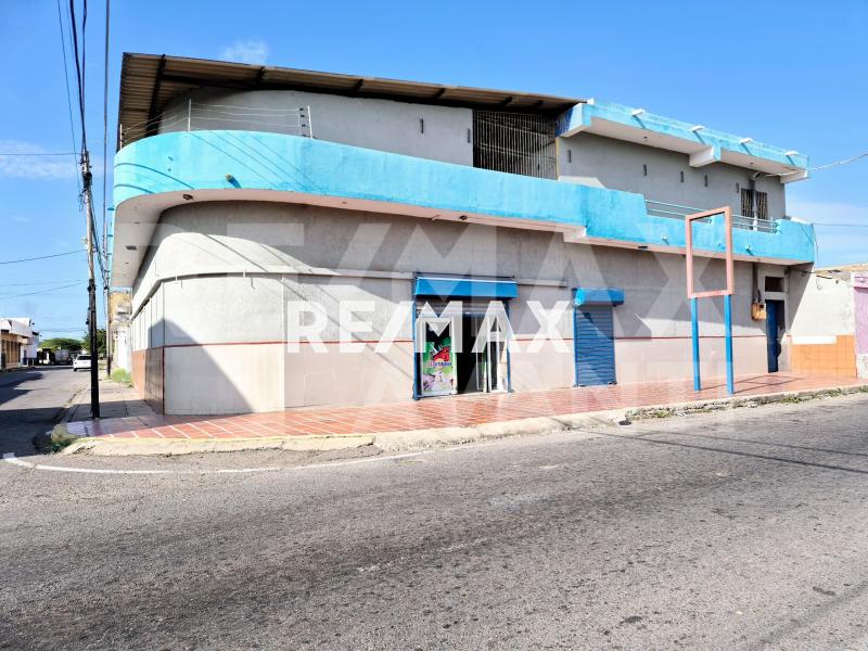 En Venta Edificio Comercial Calle Arismendi
