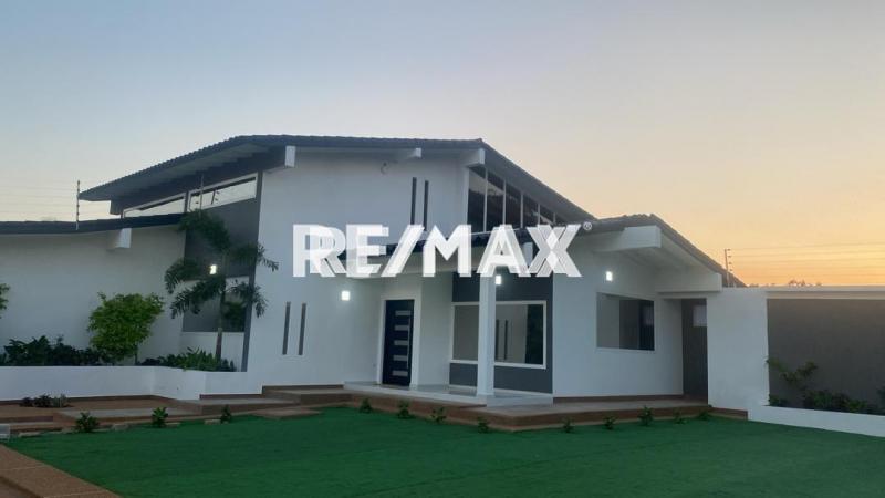 Casa Exclusiva en Venta, Urbanización Judibana, La Lagunita.