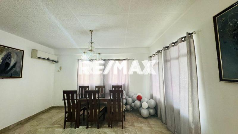 Casa en Venta en Urb. Santa Fe.