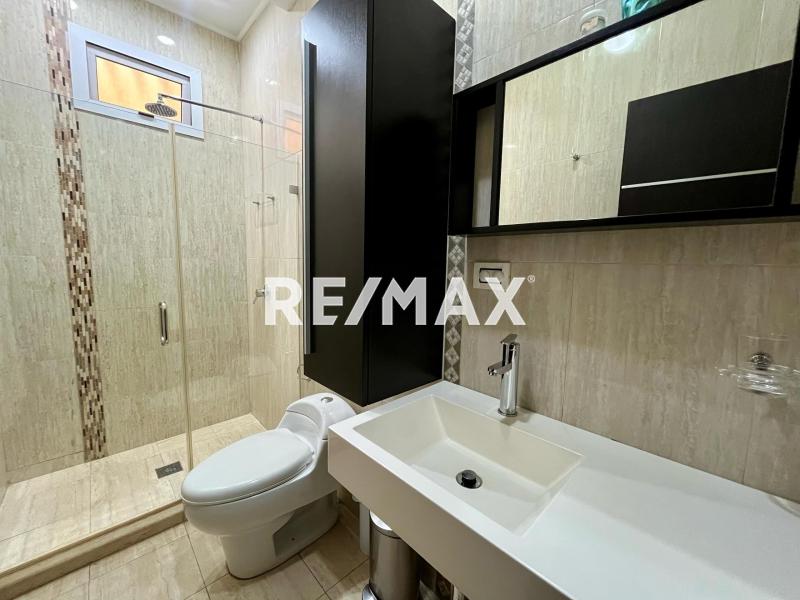 Lujosa Vivienda amoblada y equipada en conjunto privado, disponible en alquiler