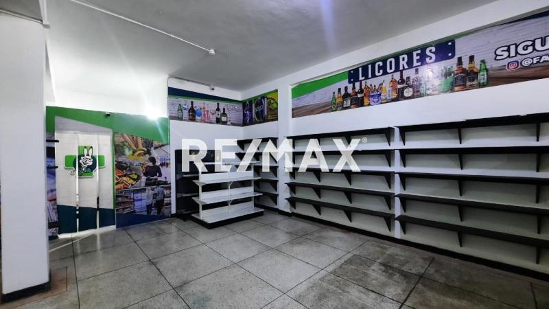 Local comercial ideal para farmacia en la mejor ubicación de la ciudad