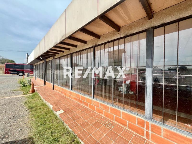 GALPON Y TERRENO EN VENTA SECTOR BELLA VISTA