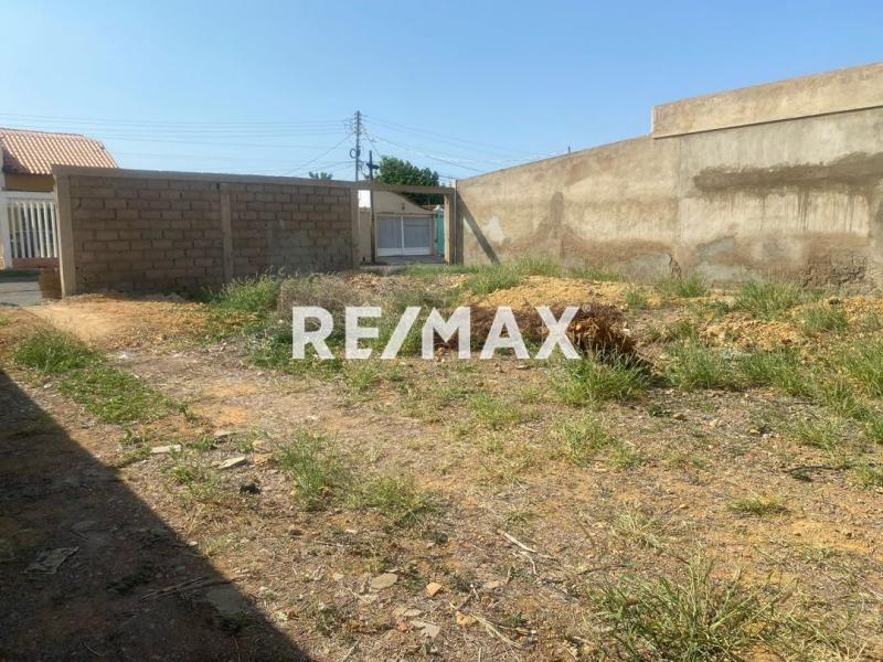 TERRRENO EN VENTA, PUERTA MARAVEN