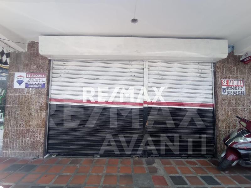 Local En Alquiler Calle Comercio del Centro de Punto Fijo