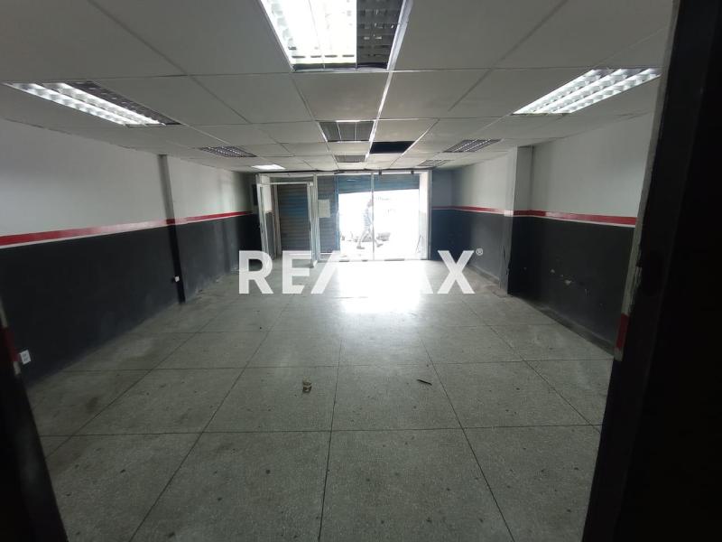 Local En Alquiler Calle Comercio del Centro de Punto Fijo