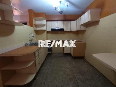 Apartamento en Venta, Residencias el Cuji.