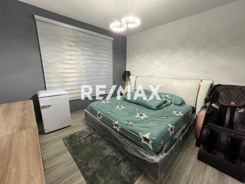 Moderno y excelente Tonwhouse en Venta en Conjunto cerrado