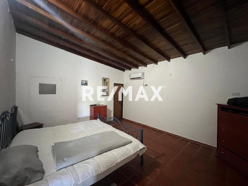 CASA EN VENTA ADICORA