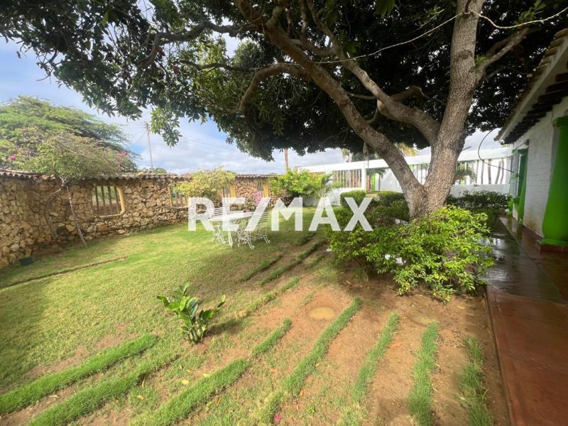 CASA EN VENTA ADICORA