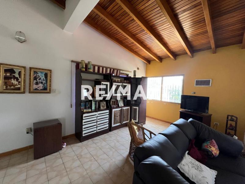 CASA EN VENTA PUERTA MARAVEN