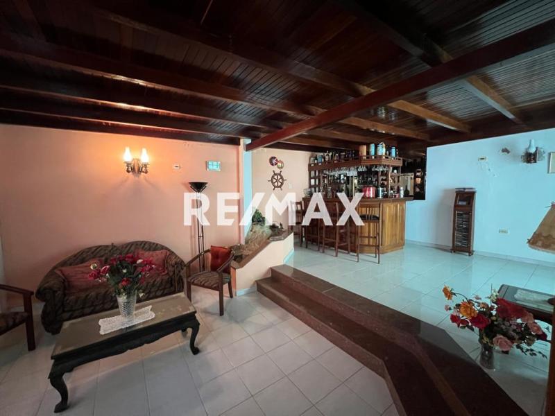 CASA EN VENTA PUERTA MARAVEN