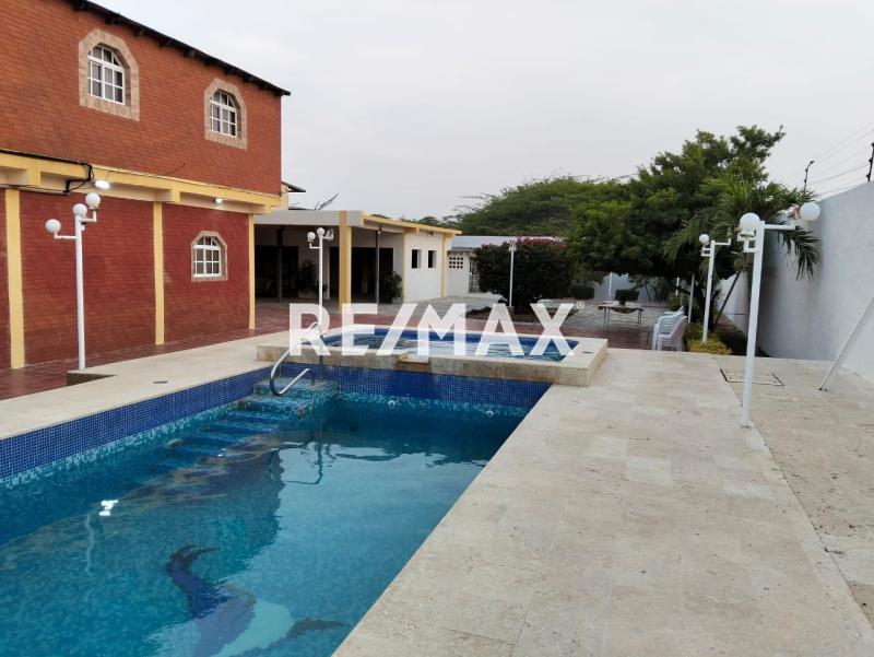 Casa en Venta, Sector Santa Elena