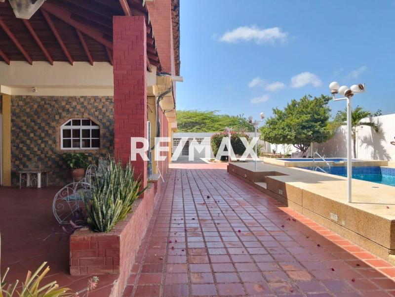 Casa en Venta, Sector Santa Elena