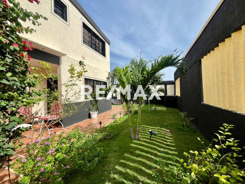 Amplia casa en Venta Guanadito Sur