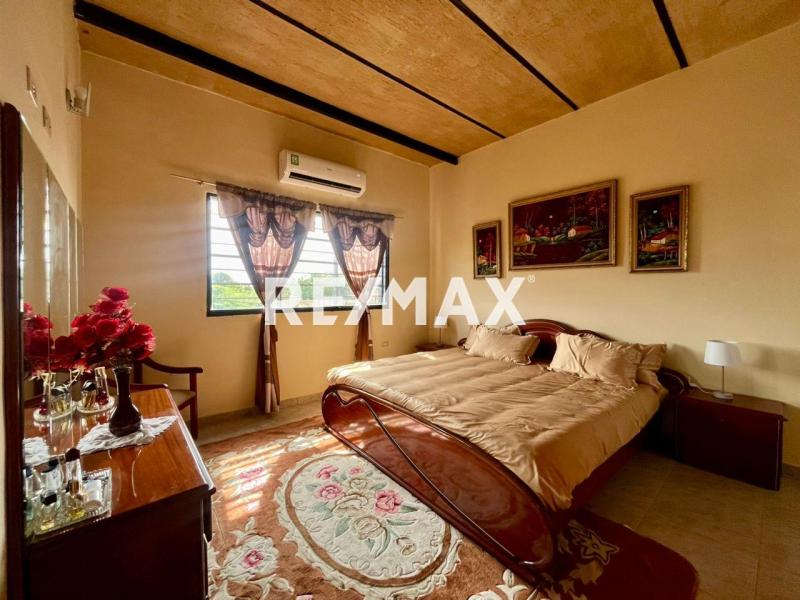 Amplia casa en Venta Guanadito Sur
