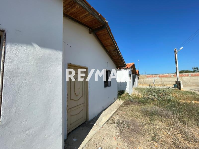 Casa en Venta Urb Cerrada Las Marianas Guanadito Sur