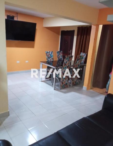 Se Vende TownHouse en Guanadito Sur