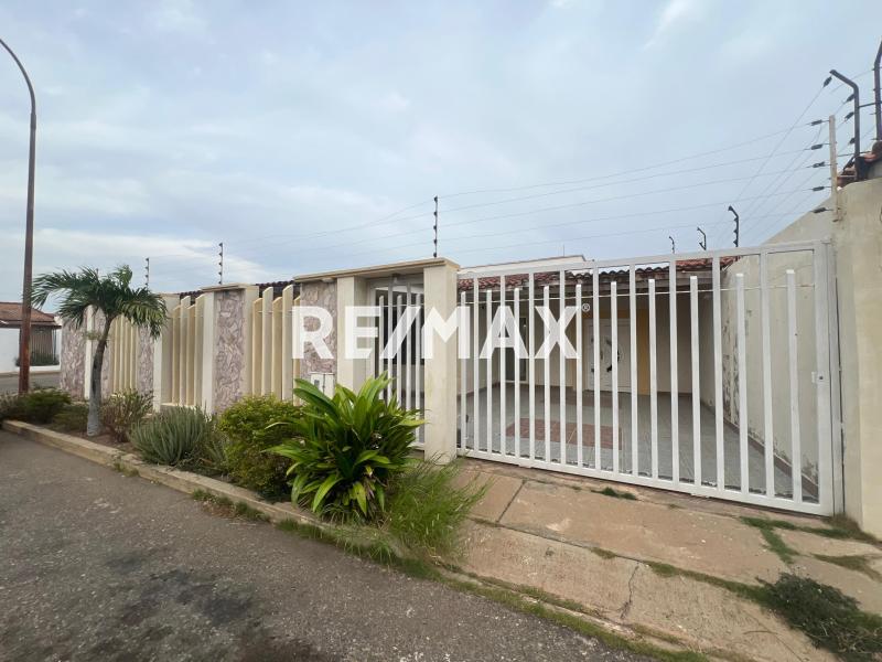 Casa en Alquiler Urb Virtudes I