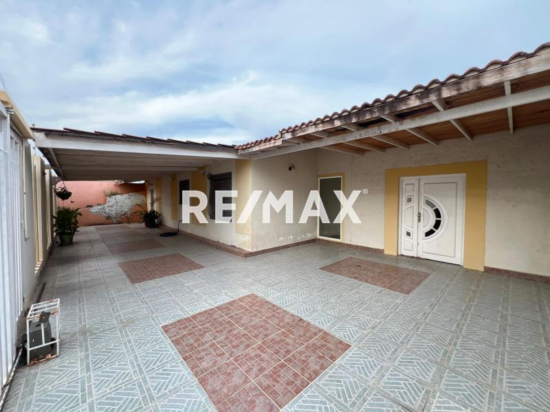 Casa en Alquiler Urb Virtudes I
