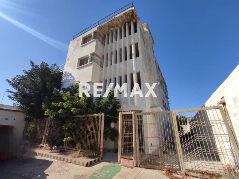 Edificio en Venta, Caja de Agua