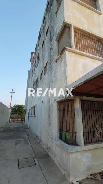 Edificio en Venta, Caja de Agua