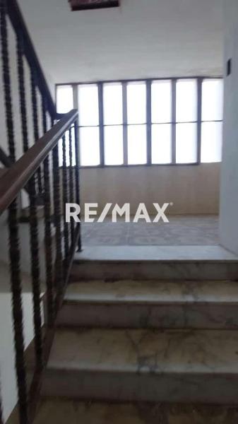 Edificio en Venta, Caja de Agua