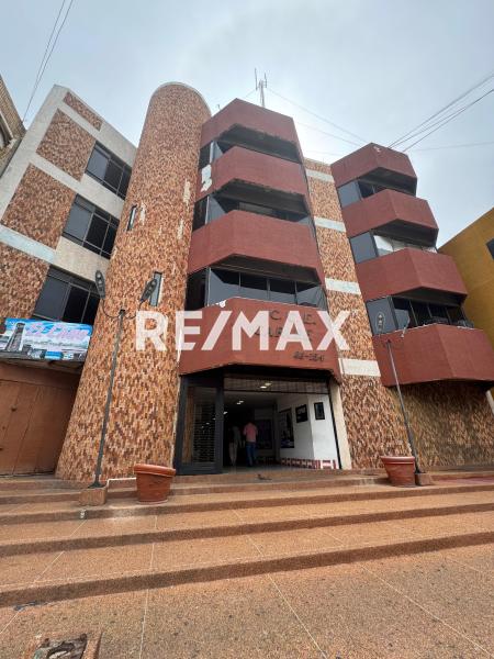Local Comercial en Alquiler.  Centro de Punto Fijo