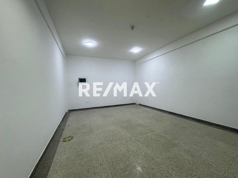 Local Comercial en Alquiler.  Centro de Punto Fijo