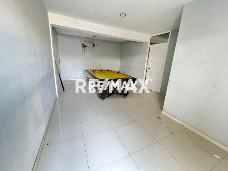 Se vende hermoso e impecable galpón! Puerta Maraven. Urb. La España