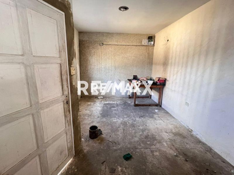 Se vende hermoso e impecable galpón! Puerta Maraven. Urb. La España