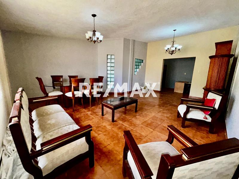 CASA EN ALQUILER