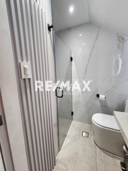 CASA EN VENTA PUERTA MARAVEN URB LOS ROQUES
