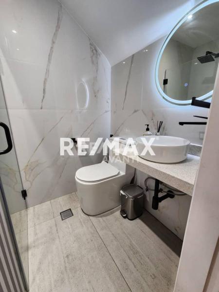 CASA EN VENTA PUERTA MARAVEN URB LOS ROQUES