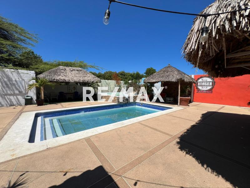 Posada en Venta Urb. Zarabon