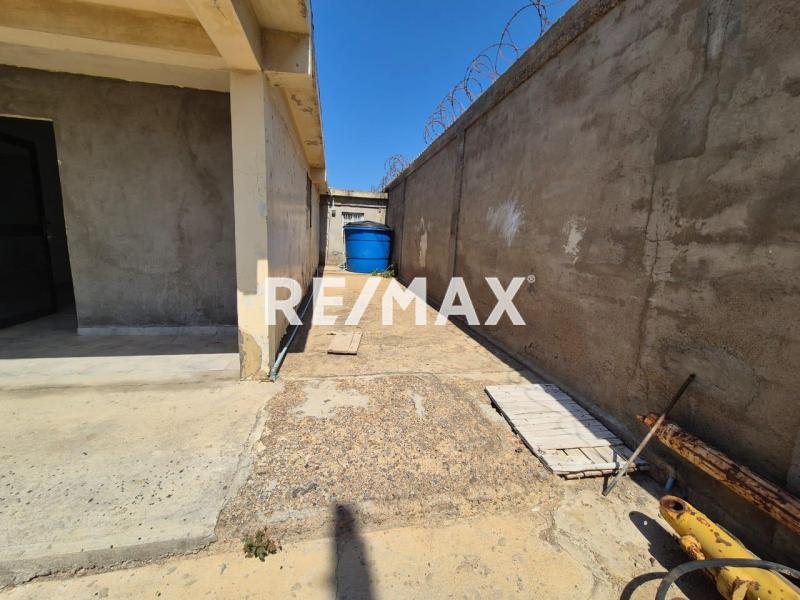 En Venta Galpon Industrial Av. Ollarvides