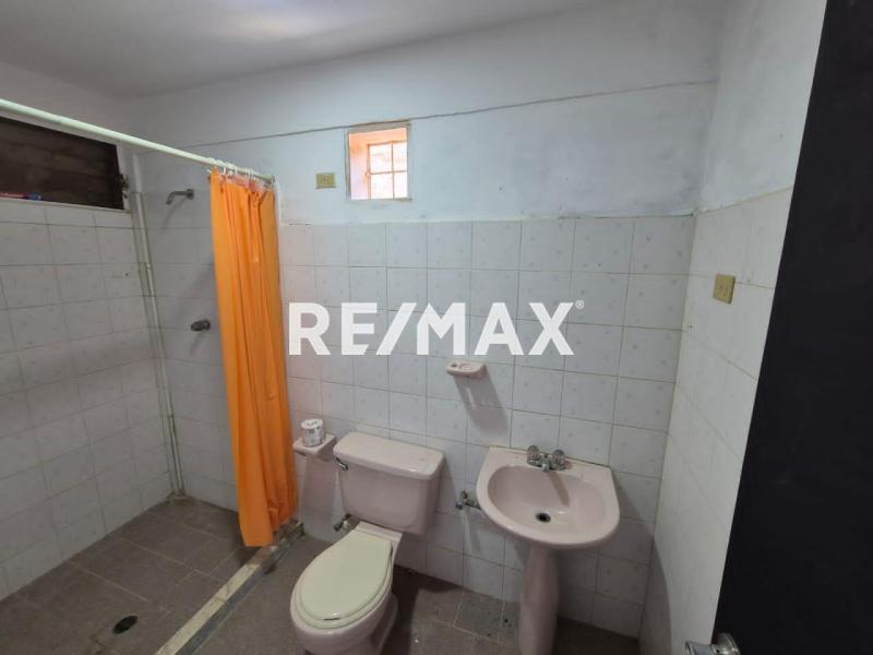 En Venta Galpon Industrial Av. Ollarvides