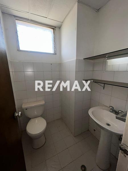 Local Comercial en Alquiler, Comunidad Cardón