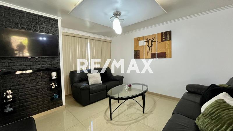 Town House en Alquiler Conjunto Privado